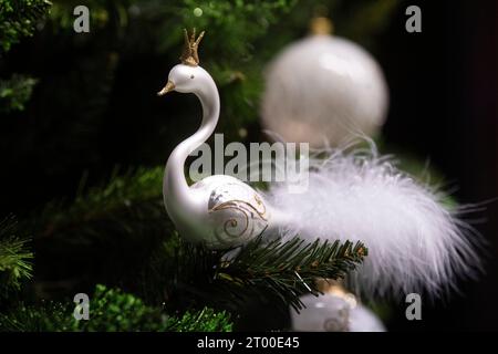 Herstellung von Weihnachtsdekorationen in der Glashütte Koulier in Oflenda, Mrakotin, Region Chrudim, Tschechische Republik, 3. Oktober; 2023. (CTK-Foto/Josef Vostarek) Stockfoto