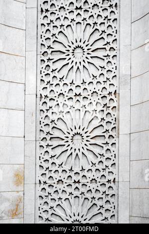 Bolgar, Republik Tatarstan, Russland, 2. Juni 2023. Die Weiße Moschee wurde 2012 erbaut. Bruchstücke der Architektur der Weißen Moschee. Stockfoto