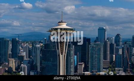 Luftaufnahme Der Seattle Space Needle In Der Hafenstadt Seattle Washington Stockfoto