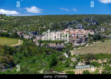 Minerve, eines der schönsten Dörfer Frankreichs in den Gorges de la Cesse et du Brian. Occitanie, Frankreich Stockfoto