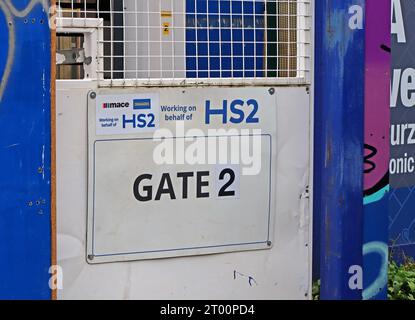 HS2-Standort Mace & Dragados Gates in Birmingham Curzon St, Bahnhof, Central Birmingham, West Midlands, England, UK, B4 7XG Stockfoto