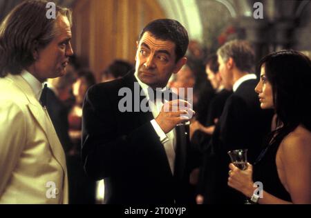 Johnny English Jahr: 2003 UK Regie: Peter Howitt John Malkovich, Rowan Atkinson, Natalie Imbruglia Stockfoto