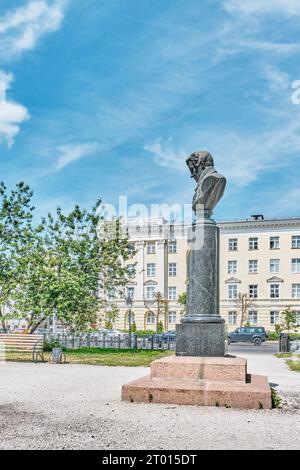 Kasan, Russland - 15. Juni 2023: Denkmal für Lattenachjewski, 1896, Bildhauer M. Dillon. Hervorragender Mathematiker, Gründer der nicht-euklidischen Geometrie, Rektor o Stockfoto