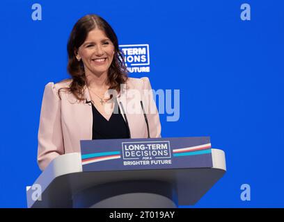 Manchester, Großbritannien. Manchester, Großbritannien. Oktober 2023. Michelle Donelan Staatssekretärin für Wissenschaft, Innovation und Technologie. 3. Tag Konferenz Manchester 2023 Bild: Garyroberts/worldwidefeatures.com Credit: GaryRobertsphotography/Alamy Live News Credit: GaryRobertsphotography/Alamy Live News Stockfoto