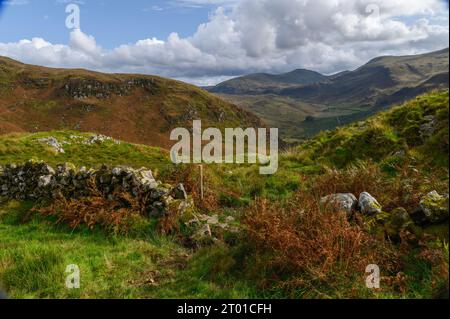 Die Minnigaff Hills vom Pfad entlang des Gairland Burn, Glentrool, Galloway, Schottland Stockfoto