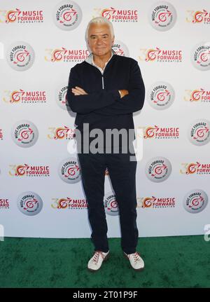 TARZANA, KALIFORNIEN - 2. OKTOBER: John O'Hurley nimmt am 2. Oktober 2023 an der Music Forward Foundation Golf Classic im El Caballero Country Club Teil Stockfoto