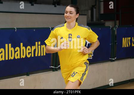 Berlin, Deutschland. Oktober 2023. 03.10.2023, Soemmeringhalle, Berlin, DEU, easyCredit DBBL, ALBA vs. Herne, im Bild Tessa Stammberger (ALBA Berlin #6) Foto: Jürgen Engler/nordphoto GmbH/dpa/Alamy Live News Stockfoto