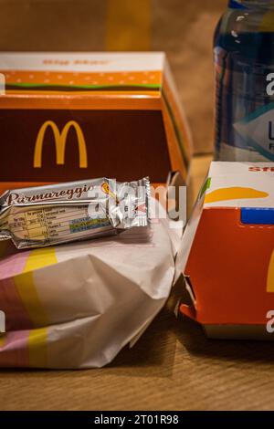 21. Januar 2023 in Rom, Italien: Macdonalds Meal of American Fast Food Stockfoto