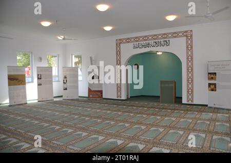 Berlin, Deutschland. Oktober 2023. Die Khadija-Moschee, dargestellt am 3. Oktober 2023 in Berlin. In Deutschland wurden am Rande der Wiedervereinigungsfeier Moscheen für die Öffentlichkeit geöffnet, die Touren, einen Blick hinter die Kulissen, Ausstellungen und kulinarische Verkostungen anbieten. Quelle: Zapotocky Ales/CTK Photo/Alamy Live News Stockfoto