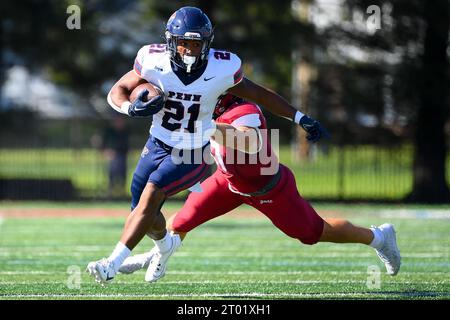 16. September 2023: Pennsylvania Quakers Running Back Jonathan Mulatu (21) läuft mit dem Ball gegen die Colgate Raiders während der zweiten Halbzeit am Samstag, den 16. September 2023, im Andy Kerr Stadium in Hamilton, New York. Pennsylvania gewann mit 20:6. Rich Barnes/CSM Stockfoto