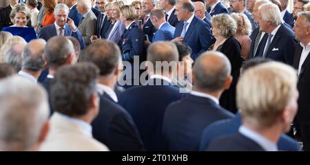 Brüssel, Belgien Oktober 2023. Königin Mathilde von Belgien und König Philippe - Filip von Belgien auf einem Empfang für die Bürgermeister der belgischen Städte und Gemeinden im Königsschloss Laeken - Laken in Brüssel am Dienstag, den 3. Oktober 2023. BELGA FOTO BENOIT DOPPAGNE Credit: Belga News Agency/Alamy Live News Stockfoto