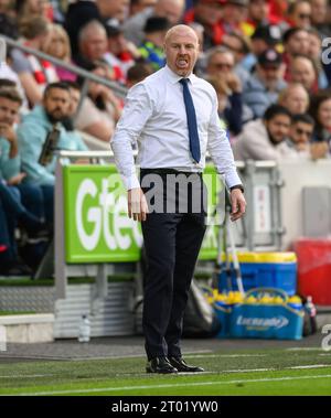 23. September 2023 - Brentford gegen Everton - Premier League - Gtech Community Stadium. Everton-Manager Sean Dyche während des Spiels gegen Brentford. Bild : Mark Pain / Alamy Live News Stockfoto