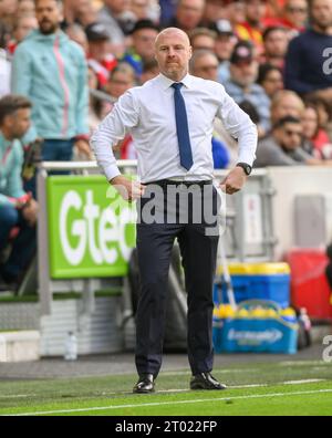 23. September 2023 - Brentford gegen Everton - Premier League - Gtech Community Stadium. Everton-Manager Sean Dyche während des Spiels gegen Brentford. Bild : Mark Pain / Alamy Live News Stockfoto