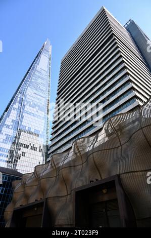 The Shard and Guy's Tower, Guy's Hospital, London Bridge, Southwark, London, UK Stockfoto