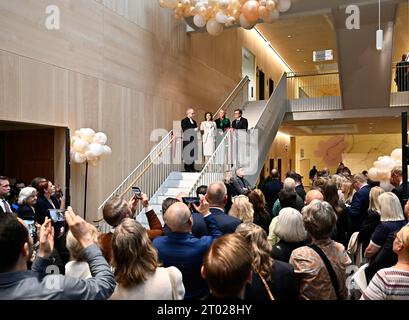 Die schwedische Königin Silvia weihte am Dienstag das neue Krankenhausgebäude in Ersta Sjukhus in Stockholm ein. Oktober 2023. Foto: Jonas Ekströmer / TT / Code 10030 Stockfoto