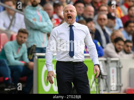 23. September 2023 - Brentford gegen Everton - Premier League - Gtech Community Stadium. Everton-Manager Sean Dyche während des Spiels gegen Brentford. Bild : Mark Pain / Alamy Live News Stockfoto