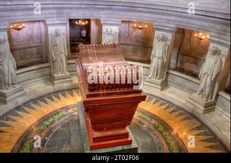 Sarkophag von Napoleon in Les Invalides Stockfoto