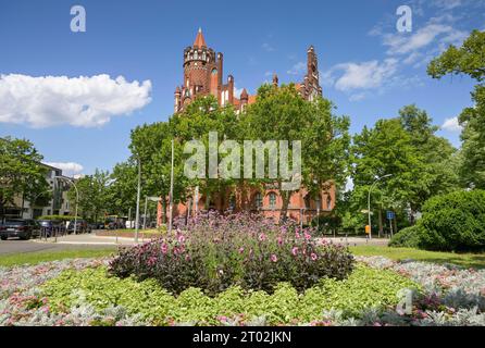 Rathaus, Berkaer Platz, Schmargendorf, Wilmersdorf, Berlin, Deutschland *** Rathaus, Berkaer Platz, Schmargendorf, Wilmersdorf, Berlin, Deutschland Credit: Imago/Alamy Live News Stockfoto