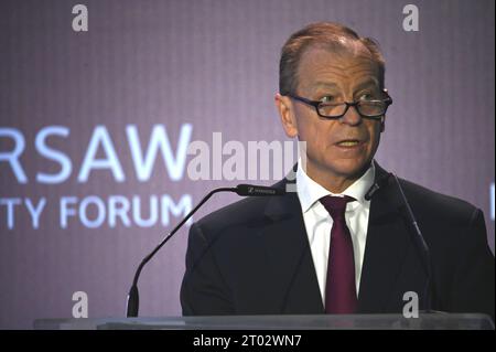 Warschau, Polen. Oktober 2023. Warschau (Polen), 03.10.23, Rede Senior Vice President, Global Government Relations Jeff Shockey at Time 10 Anniversary Warsaw Security Forum (Foto: Aleksy Witwicki/SIPA USA) Credit: SIPA USA/Alamy Live News Stockfoto