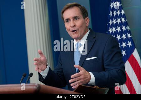 Washington, Vereinigte Staaten Von Amerika. Oktober 2023. John Kirby, Koordinator des nationalen Sicherheitsrats für strategische Kommunikation, nimmt am 3. Oktober 2023 im Weißen Haus in Washington, DC, Teil. Credit: Chris Kleponis/Pool/SIPA USA Credit: SIPA USA/Alamy Live News Stockfoto