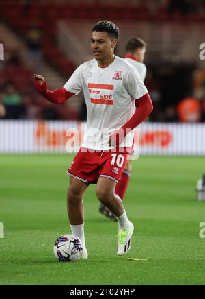 Middlesbrough, Großbritannien. Oktober 2023. Morgan Rogers von Middlesbrough wärmt sich vor dem Sky Bet Championship Match Middlesbrough gegen Cardiff City im Riverside Stadium, Middlesbrough, Vereinigtes Königreich, 3. Oktober 2023 (Foto: Nigel Roddis/News Images) in Middlesbrough, Vereinigtes Königreich, am 3. Oktober 2023 auf. (Foto: Nigel Roddis/News Images/SIPA USA) Credit: SIPA USA/Alamy Live News Stockfoto