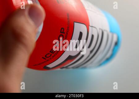 Ein Foto einer Prime Hydration Ice Pop Drink Flasche. Stockfoto