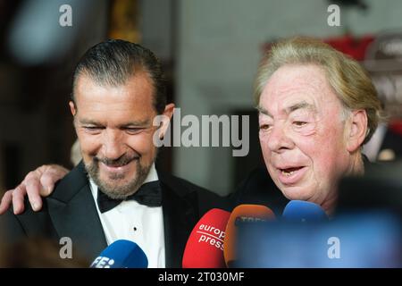 ANDREW LLOYD WEBBER und Antonio Banderas nehmen am 3. Oktober 20 an der Premiere des Musicals „das Phantom der Oper“ im Alveniz Theater in Madrid Teil Stockfoto