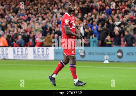 Middlesbrough, Großbritannien. Oktober 2023. V während des Sky Bet Championship-Spiels zwischen Middlesbrough und Cardiff City im Riverside Stadium, Middlesbrough am Dienstag, den 3. Oktober 2023. (Foto: Scott Llewellyn | MI News) Credit: MI News & Sport /Alamy Live News Stockfoto