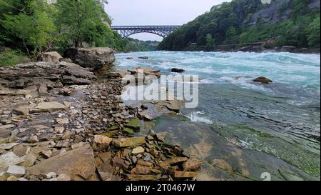 Ein malerischer Blick auf den Niagara River im Whirlpool State Park in der Nähe der Niagara Falls, NY, USA Stockfoto