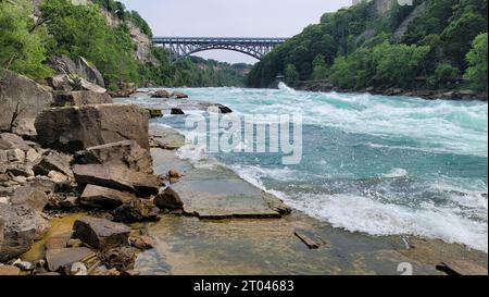 Ein malerischer Blick auf den Niagara River im Whirlpool State Park in der Nähe der Niagara Falls, NY, USA Stockfoto