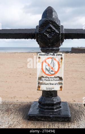 Alcohol Free Zone, Roker Seafront, Sunderland, England, Großbritannien Stockfoto