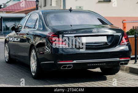 Minsk, Weißrussland, 4. Oktober 2023 - Luxus Mercedes-Benz Maybach. Business Deutsch Auto Stockfoto