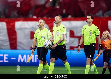 Kopenhagen, Dänemark. Oktober 2023. Schiedsrichter Orel Grinfeld war beim UEFA Champions League Spiel zwischen dem FC Kopenhagen und dem Bayern München in Parken in Kopenhagen zu sehen. (Foto: Gonzales Photo/Alamy Live News Stockfoto