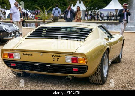 1971 Lamborghini Miura P400 SV, Decade Winner: 1970er Jahre, Concours of Elegance 2023, Hampton Court Palace, London, Großbritannien Stockfoto