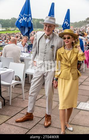 03.10.2023, Britt Kanja und Günther Krabbenhöft auf der Galopprennbahn Hoppegarten, Renntag der deutschen Einheit, Preis der deutschen Einheit, Hoppeg Stockfoto