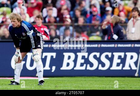 Olympiastadion München Deutschland 8,5.2004; Fußball: Bundesligasaison 2003/04, Spieltag 32. FC Bayern München (FCB) gegen Werder Bremen (WBR) 1:3, Bremen sichert sich frühzeitig Meisterschaft mit Sieg gegen Bayern — Oliver Kahn (FCB) Stockfoto