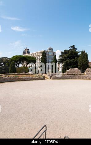 Arènes de Cimiez. Nizza, Frankreich. Die Cimiez Arenas sind ein römisches Amphitheater in Nizza im Cimiez-Viertel. (135) Stockfoto