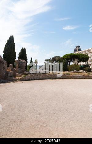 Arènes de Cimiez. Nizza, Frankreich. Die Cimiez Arenas sind ein römisches Amphitheater in Nizza im Cimiez-Viertel. (135) Stockfoto