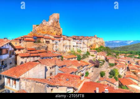 Frias Spanien schönstes spanisches Dorf mit Schloss, historische mittelalterliche Stadt in Burgos Provinz Kastilien und Leon Stockfoto