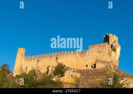 Schloss in Frias Spanien eines der schönsten spanischen Dörfer, historisch und mittelalterlich, Burgos Provinz Kastilien und Leon Stockfoto