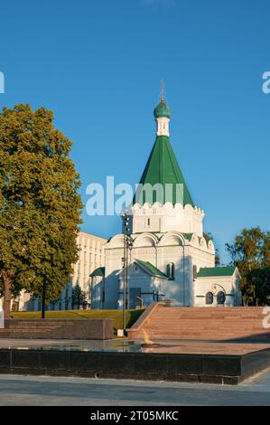 Nischni Nowgorod, Russland. Die Erzengelkathedrale im Kreml von Nischni Nowgorod. Stockfoto