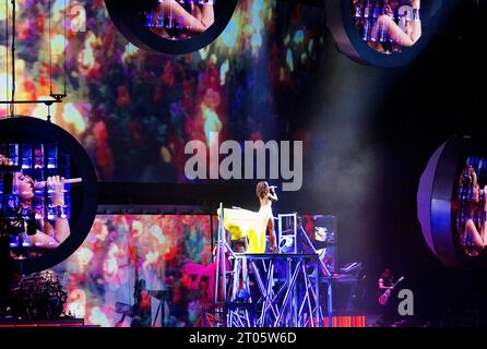 Rihanna trat im Gelredome während ihrer Loud Tour am 9. November 2011 auf. Vvbvanbree fotografie Stockfoto