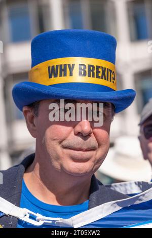 London, Großbritannien. September 2023. Steve Bray, Pro-EU-Unterstützer - Herr Stop Brexit, bei der Anti-Brexit-Rallye National ReJoin March in London, in der er das Vereinigte Königreich dazu aufrief, der Europäischen Union beizutreten. Stockfoto