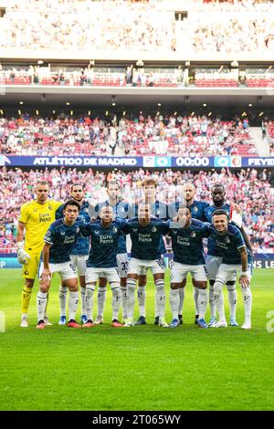Madrid, Spanien. Oktober 2023. Madrid - Spieler von Feyenoord während der zweiten Etappe der Gruppenphase der UEFA Champions League zwischen Atletico Madrid und Feyenoord im Estadio Metropolitano am 4. Oktober 2023 in Madrid, Spanien. Credit: Box to Box Pictures/Alamy Live News Stockfoto