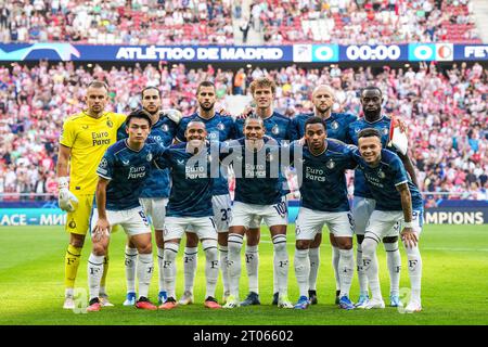 Madrid, Spanien. Oktober 2023. Madrid - Spieler von Feyenoord während der zweiten Etappe der Gruppenphase der UEFA Champions League zwischen Atletico Madrid und Feyenoord im Estadio Metropolitano am 4. Oktober 2023 in Madrid, Spanien. Credit: Box to Box Pictures/Alamy Live News Stockfoto
