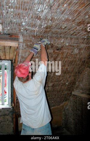 Revitalisierung des Innenraums eines Gebäudes und einer Gebäudestruktur, Bauarbeiten und Konservierung Revitalisierung des Innenraums eines Gebäudes Credit: Imago/Alamy Live News Stockfoto