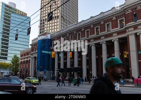 Der Blick auf die Waterfront Station. Die Waterfront Station ist ein wichtiger intermodaler öffentlicher Nahverkehr und der wichtigste Transitbahnhof in Vancouver BC Stockfoto