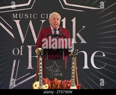 Nashville, USA. Oktober 2023. Ric Flair bei der 2023 Music City Walk of Fame Induction Ceremony, die am 4. Oktober 2023 im Music City Walk of Fame in Nashville, TN, stattfand. © Tammie Arroyo/AFF-USA.com Credit: AFF/Alamy Live News Stockfoto