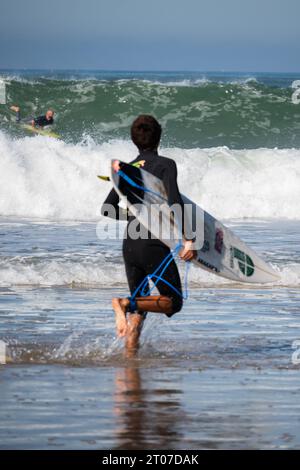 Das Quiksilver Festival wurde in Capbreton, Hossegor und Seignosse gefeiert. 20 der besten Surfer der Welt wurden von Jeremy Flores ausgewählt Stockfoto