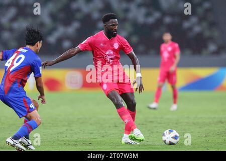 Tokio, Japan. Oktober 2023. Lonsana Doumbouya (Buriram United) Fußball/Fußball : AFC Champions League 2023-24 Gruppenphase zwischen Ventforet Kofu und Buriram United im Japan National Stadium in Tokio, Japan. Quelle: YUTAKA/AFLO SPORT/Alamy Live News Stockfoto